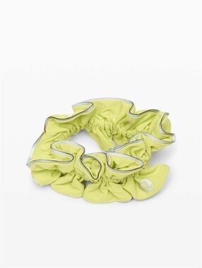 🆕✨ Lululemon Light Locks Scrunchie - Lemon Vibe